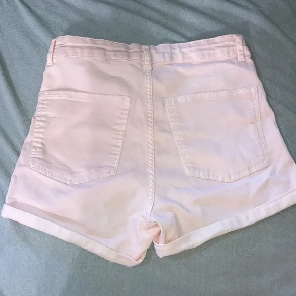 HIGH RISE SHORTS - Picture 2 of 3